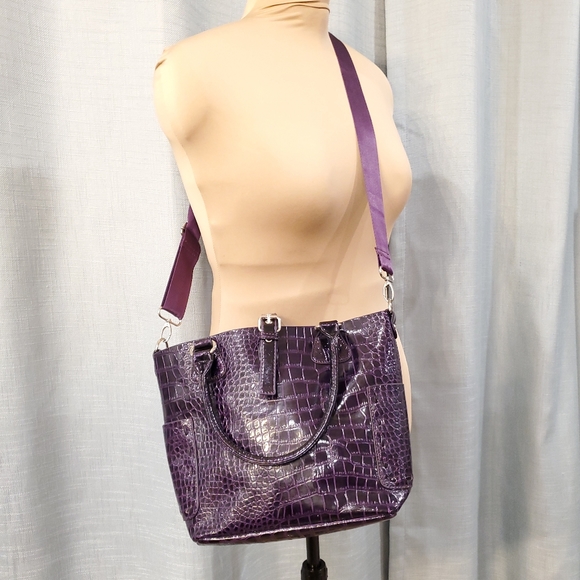 EUC David Jones vegan patent leather (vinyl) handbag in purple - Picture 1 of 16